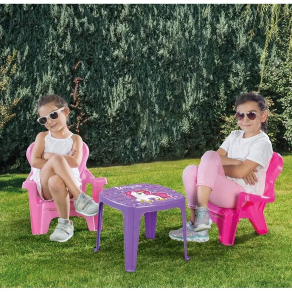 Dolu Unicorn tafel en stoelen