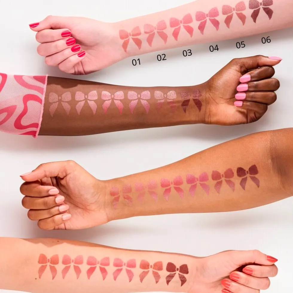 Essence Satin Glow 03 Rose And Shine Luminous Shine Lipstick
