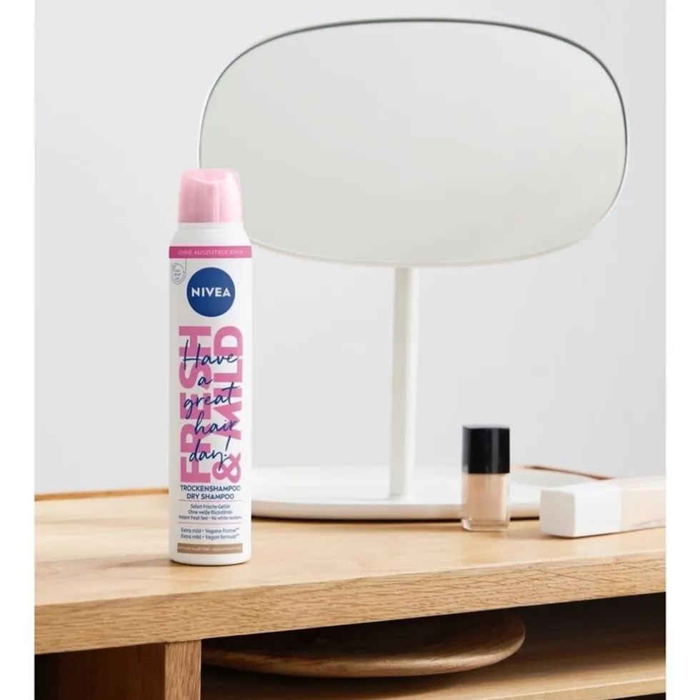 NIVEA Fresh Revive 3-in-1 Droogshampoo voor Donkerblond Haar