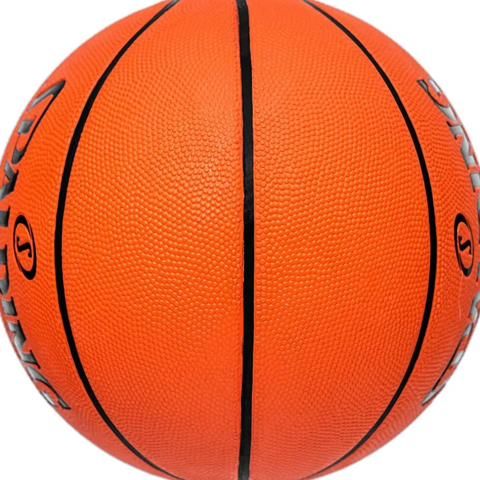 Spalding Varsity TF150 Outdoor Basketbal